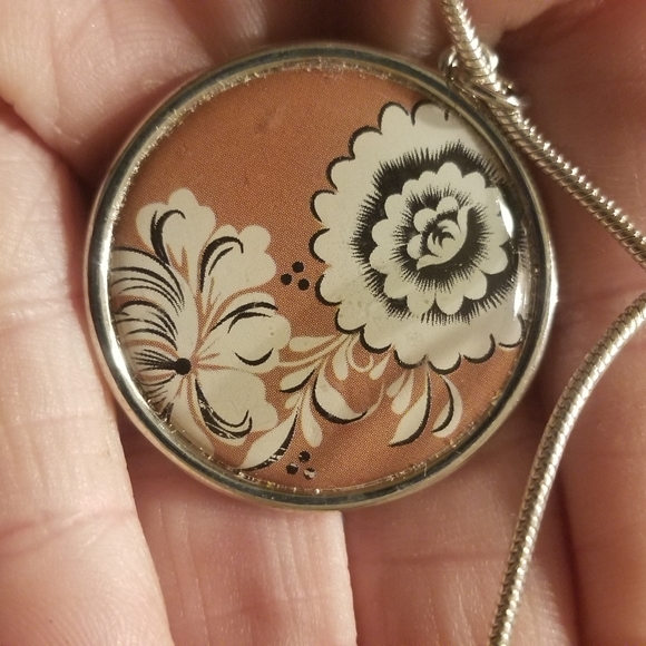 2bdogs - Picture 2 of 2